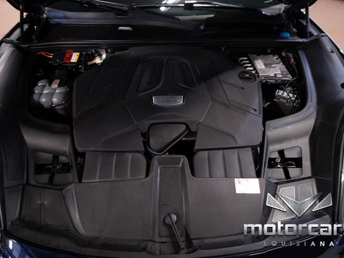 Used 2021 Porsche Cayenne Coupe w/ Premium Package image 20