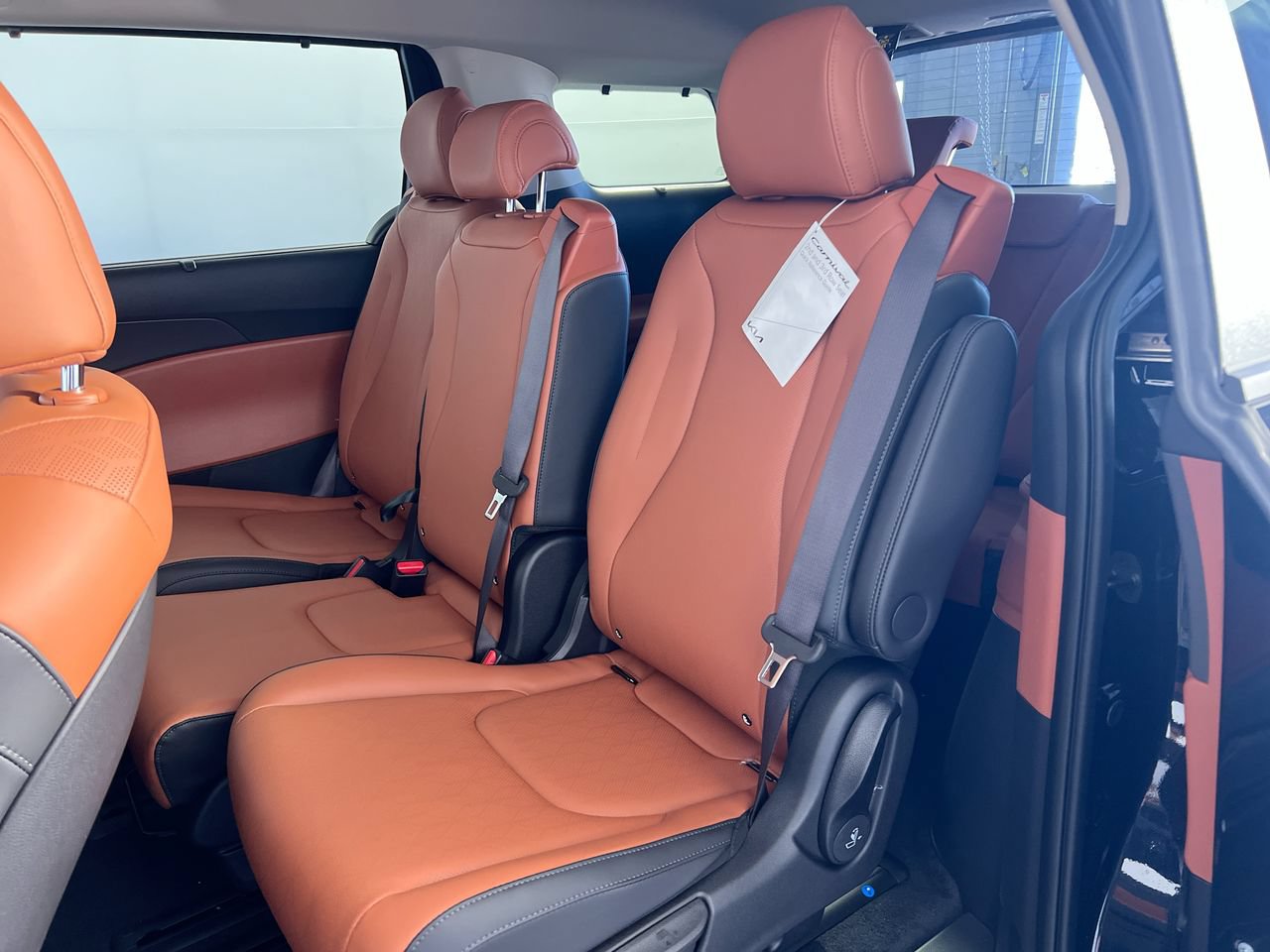 New 2026 Kia Carnival EX FWD image 28