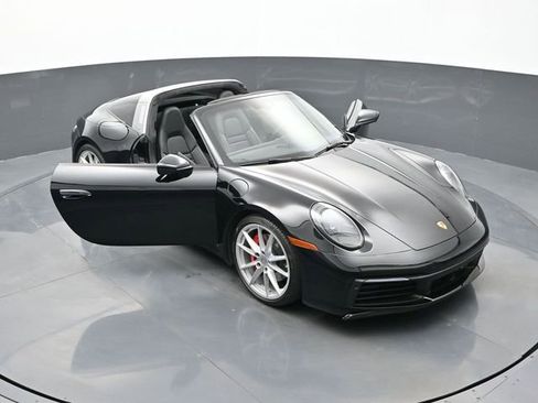 Certified 2021 Porsche 911 Targa 4S image 29