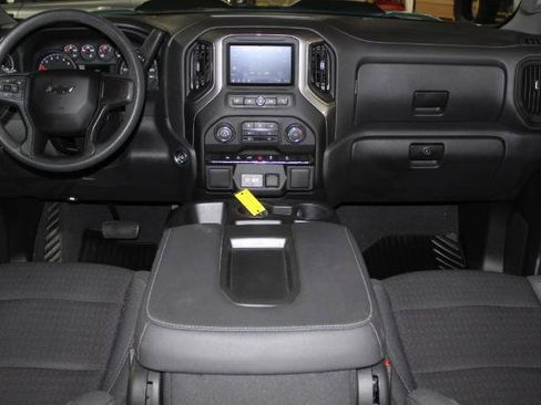 Used 2024 Chevrolet Silverado 1500 Custom Trail Boss w/ LPO, Dark Essentials Package image 31