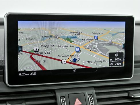 Used 2020 Audi SQ5 Premium Plus w/ Premium Plus Package image 31