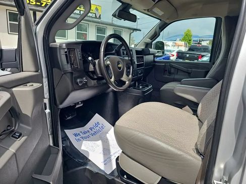 Used 2019 Chevrolet Express 3500 LS RWD image 10