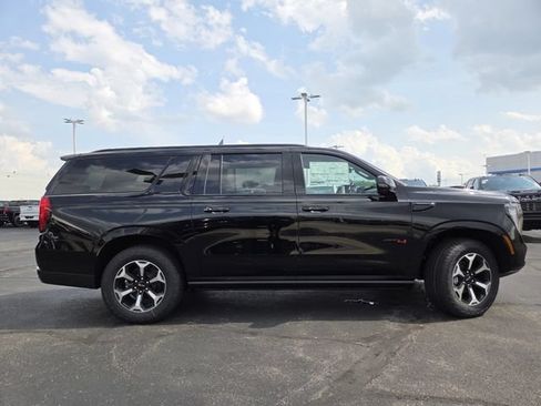 New 2026 GMC Yukon XL AT4 w/ AT4 Premium Plus Package AWD/4WD image 20