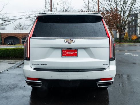 Used 2021 Cadillac Escalade ESV Premium Luxury w/ Driver Assist Tech Package image 6