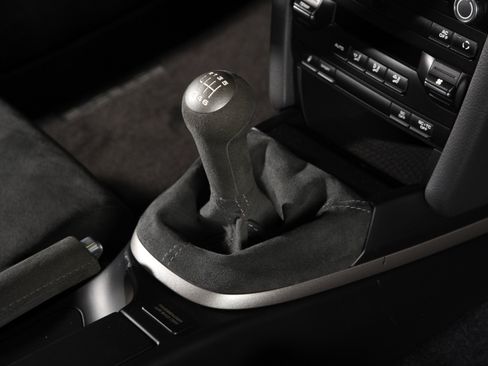 Used 2010 Porsche 911 GT3 RWD image 16