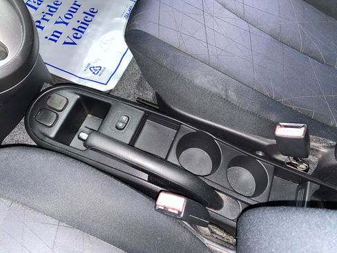 Used 2014 MAZDA MAZDA2 Sport FWD image 18