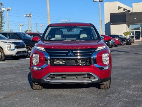 New 2026 Mitsubishi Outlander SE FWD image 3