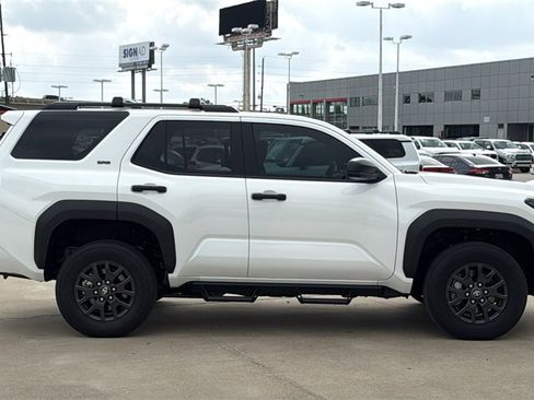 New 2026 Toyota 4Runner SR5 image 4