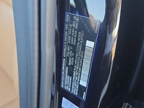 Used 2025 Volvo XC60 B5 Ultra w/ Protection Package Premier image 35