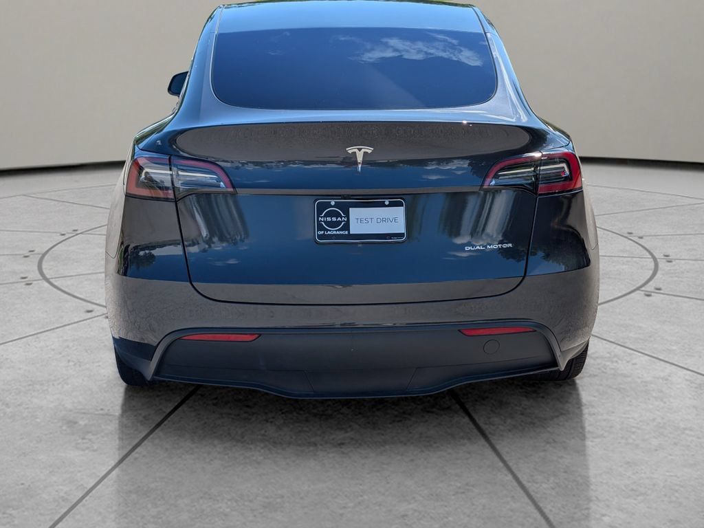 Used 2024 Tesla Model Y Long Range AWD/4WD image 6