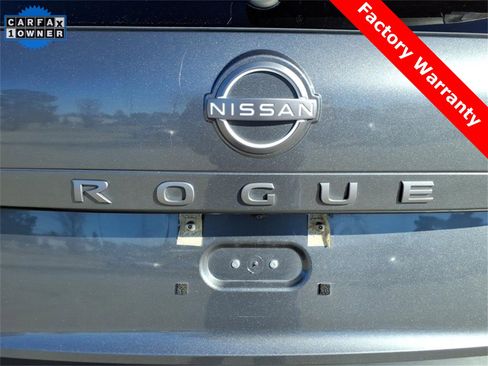 Used 2024 Nissan Rogue S image 9