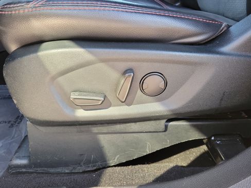 Used 2019 Ford Explorer XLT w/ Equipment Group 202A image 13