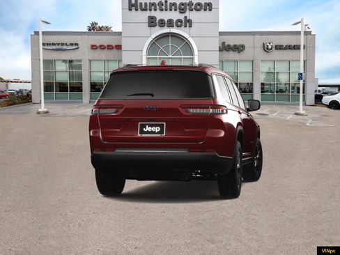 New 2025 Jeep Grand Cherokee L Laredo image 14