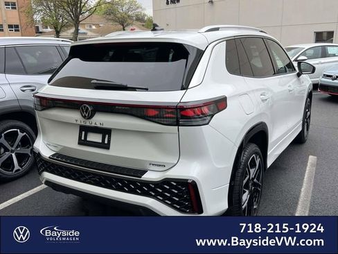 New 2026 Volkswagen Tiguan SEL R-Line AWD/4WD image 11