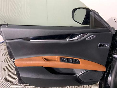 Used 2021 Maserati Ghibli RWD image 20