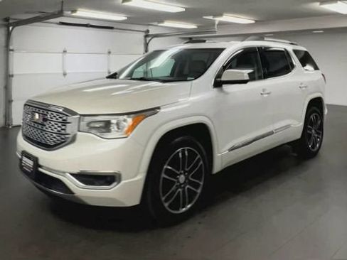 Certified 2018 GMC Acadia Denali w/ Technology Package AWD/4WD image 4