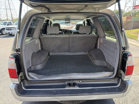 Used 2000 Toyota 4Runner SR5 RWD image 13