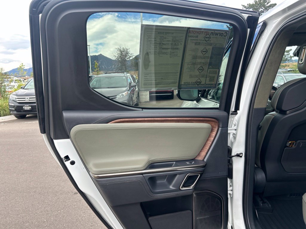 Used 2022 Rivian R1T Adventure AWD/4WD image 19