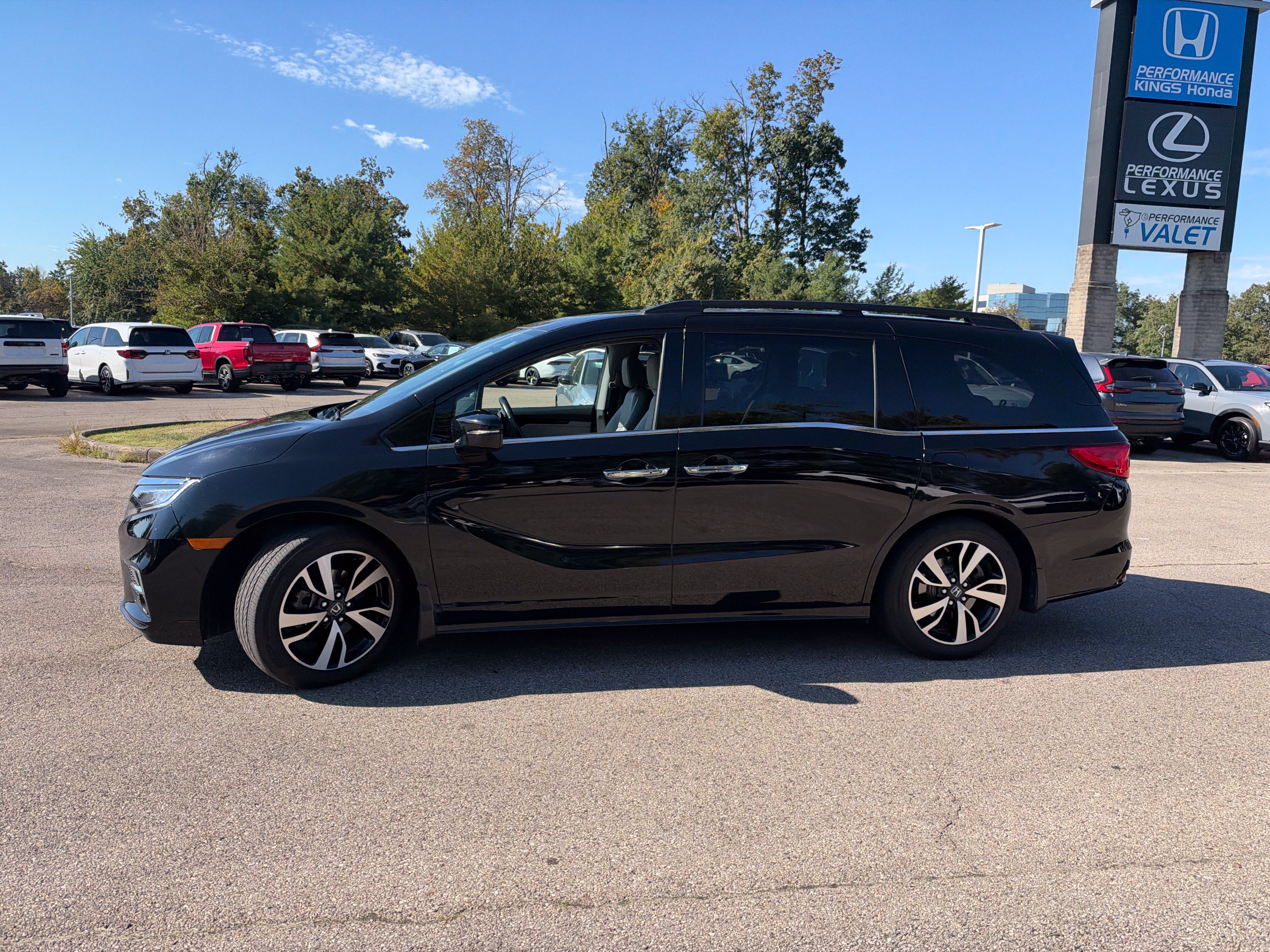 Used 2019 Honda Odyssey Elite image 9