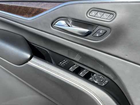 Used 2022 Cadillac Escalade Sport Platinum w/ Heavy-Duty Trailer Package image 41