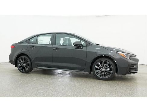 Used 2026 Toyota Corolla SE FWD image 31