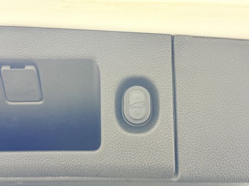 Used 2020 Chevrolet Tahoe Premier w/ Premier Plus Edition image 11