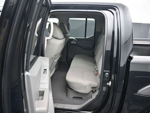 Used 2019 Nissan Frontier SV w/ Value Truck Package image 28
