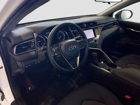 Used 2020 Toyota Camry LE w/ Carpet Mat Package FWD image 7