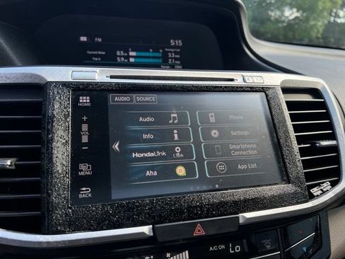 Used 2017 Honda Accord EX image 39