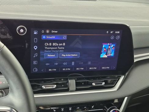 Used 2026 Chevrolet Equinox LT FWD image 23