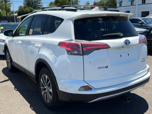 Used 2017 Toyota RAV4 XLE w/ Convenience Package AWD/4WD image 6