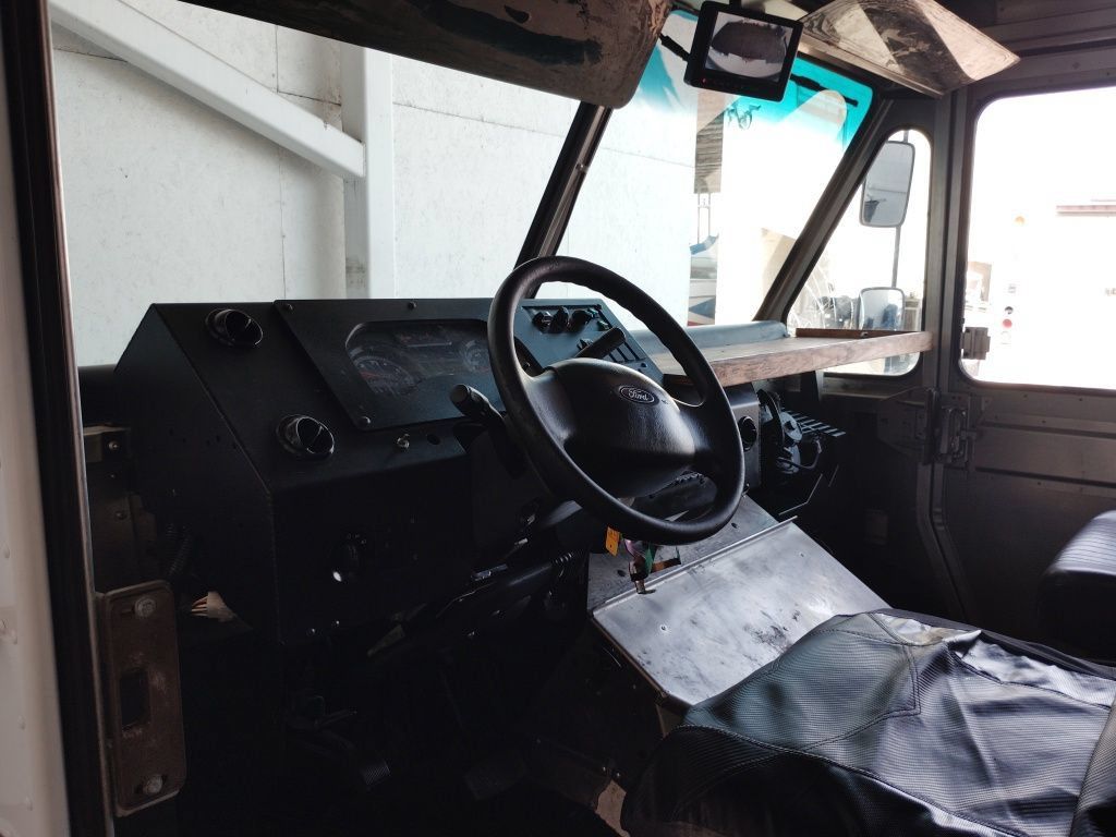 Used 2017 Ford E-350 and Econoline 350 Super Duty w/ A/C Prep Package RWD image 17