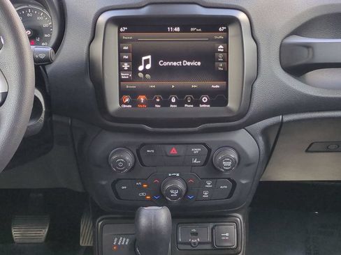 Used 2023 Jeep Renegade Latitude AWD/4WD image 16