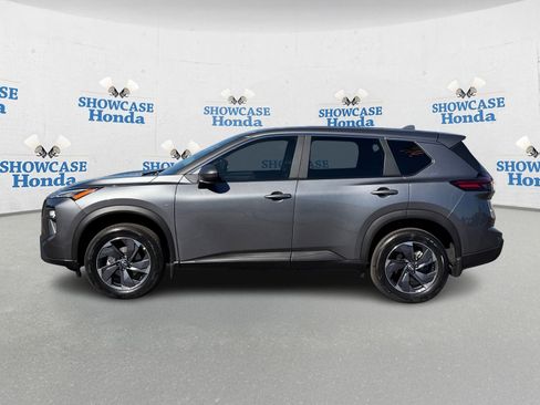 Used 2026 Nissan Rogue SV image 4