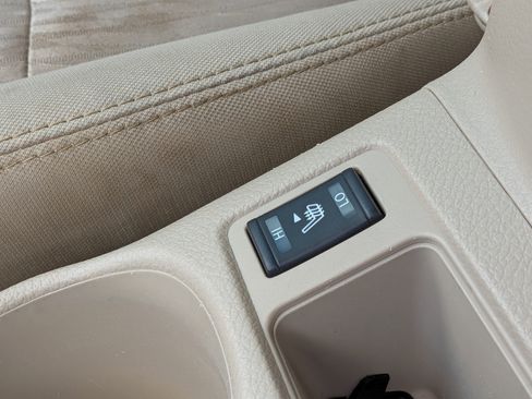 Used 2019 Nissan Rogue SV FWD image 31