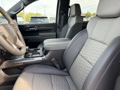 New 2026 Chevrolet Silverado 1500 ZR2 w/ Dark Appearance Package image 5