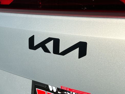Used 2026 Kia Carnival SX Prestige FWD image 35