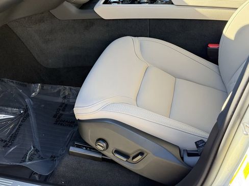 New 2026 Volvo XC90 B6 Plus w/ Protection Package Premier image 24