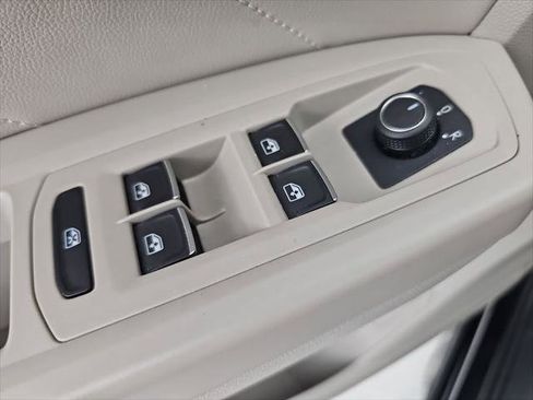 Used 2023 Volkswagen Atlas SEL R-Line AWD/4WD image 43