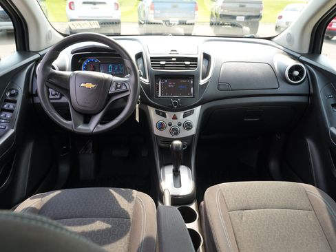 Used 2016 Chevrolet Trax LS AWD/4WD image 26