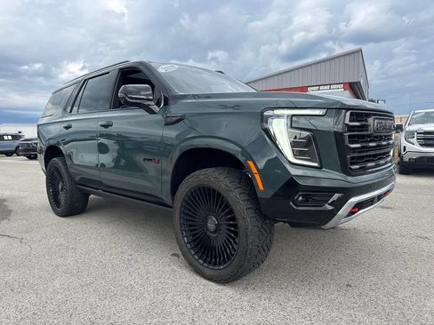 Used 2026 GMC Yukon AT4 Ultimate w/ LPO, Illumination Package AWD/4WD image 9