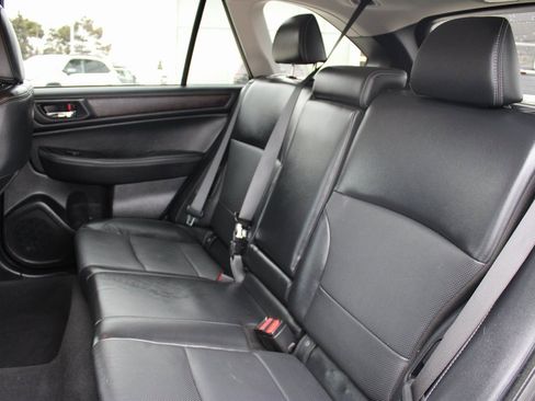 Used 2017 Subaru Outback 2.5i Limited image 27