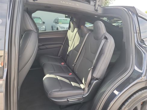 Used 2024 Tesla Model X image 11
