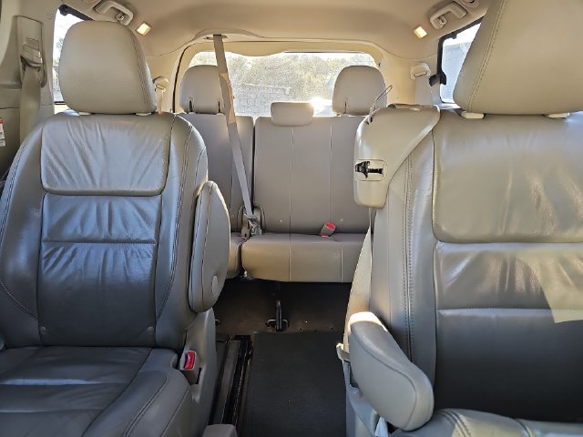 Used 2016 Toyota Sienna XLE FWD image 27