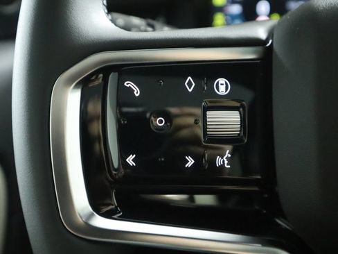 Certified 2025 Land Rover Discovery Sport Dynamic SE AWD/4WD image 12