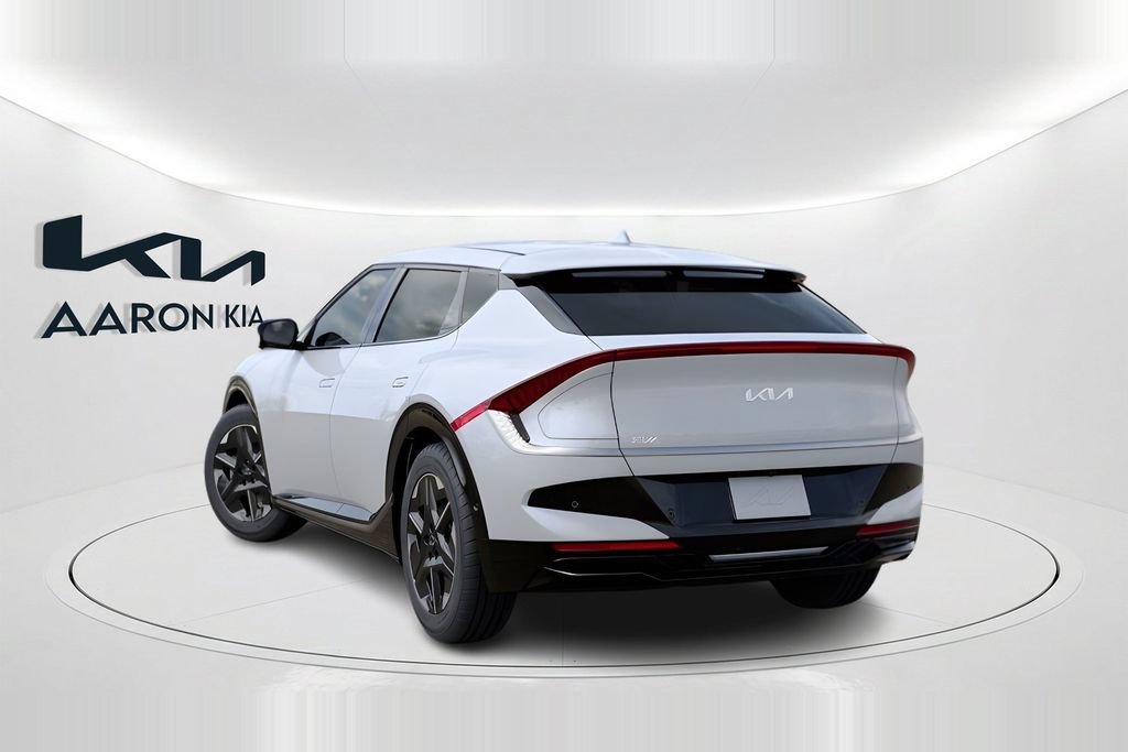 New 2026 Kia EV6 Wind RWD image 4