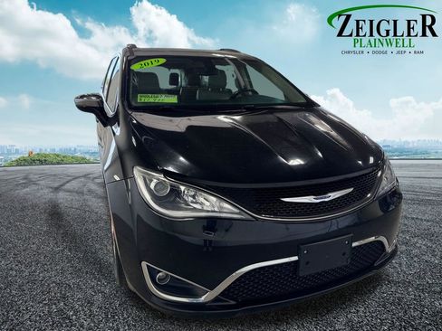 Used 2019 Chrysler Pacifica Limited FWD image 8