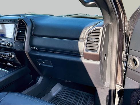 Used 2020 Ford Expedition Limited w/ Special Edition Package AWD/4WD image 19