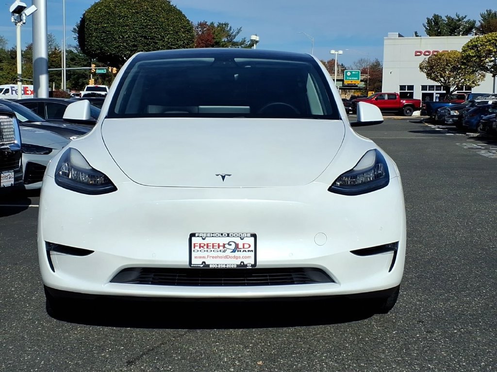 Used 2021 Tesla Model Y Long Range AWD/4WD image 2