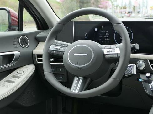 New 2025 Hyundai Sonata Limited image 25